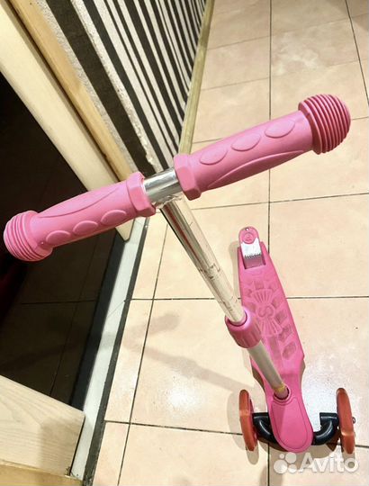 Самокат детский для девочки