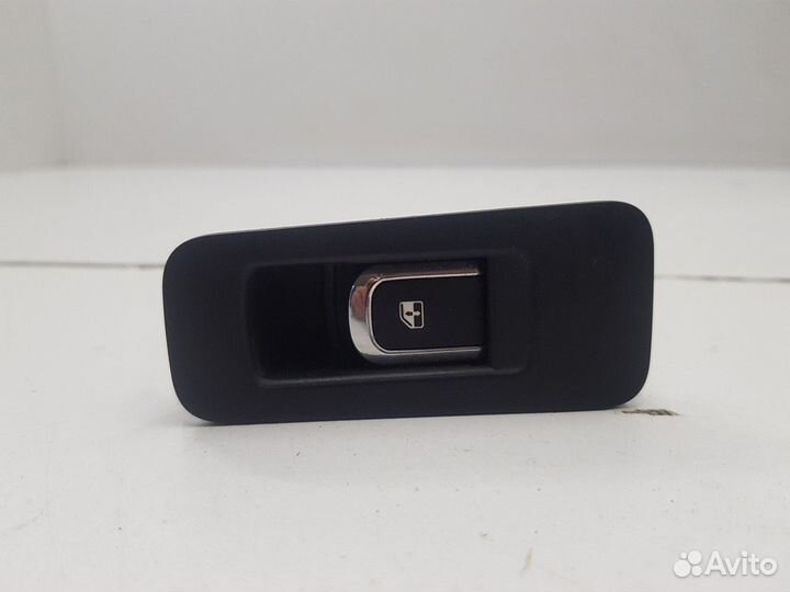 Кнопка стеклоподъемника задняя правая