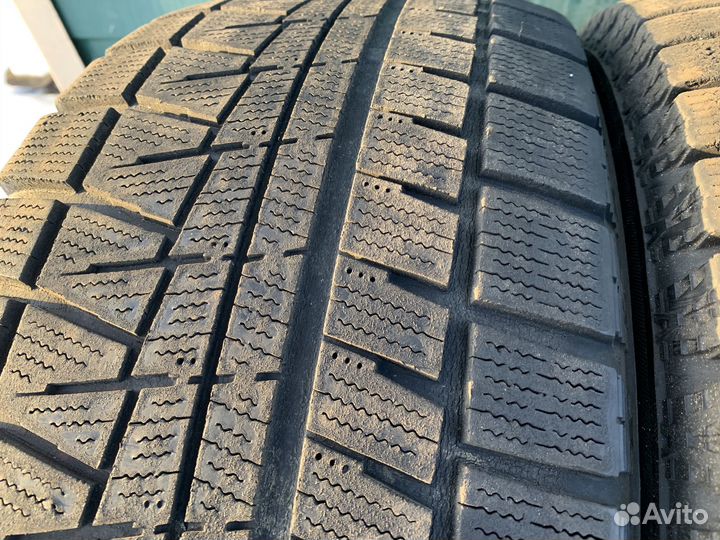 Bridgestone Blizzak Revo GZ 225/55 R17 97Q