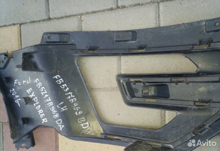 Крепление бампера переднее левое Ford Expiorer 5