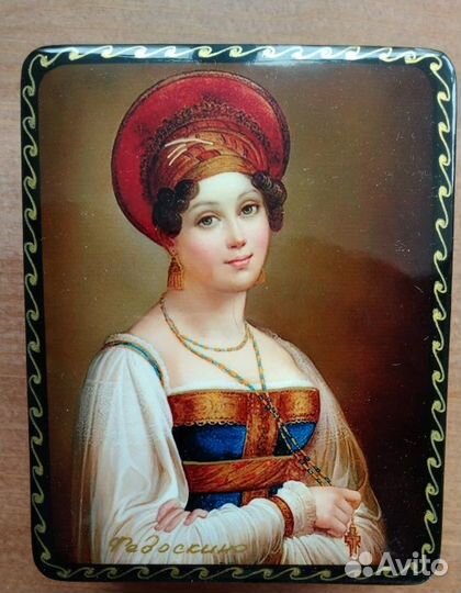 Лаковая шкатулка серия Русские красавицы