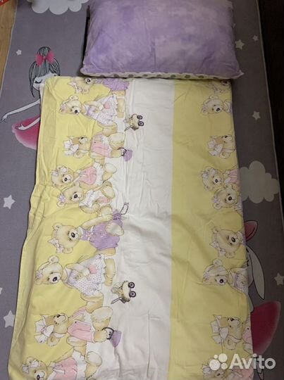 Постельный комплект в детскую кроватку