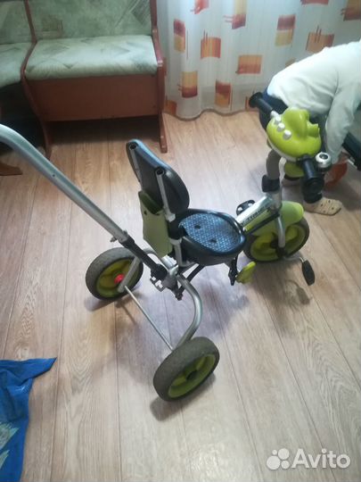 Трехколесный велосипед