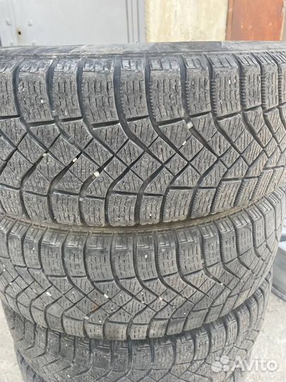 Pirelli Ice Zero 185/65 R15 92T