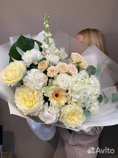 Цветы доставка. Живые цветы и букеты. Розы