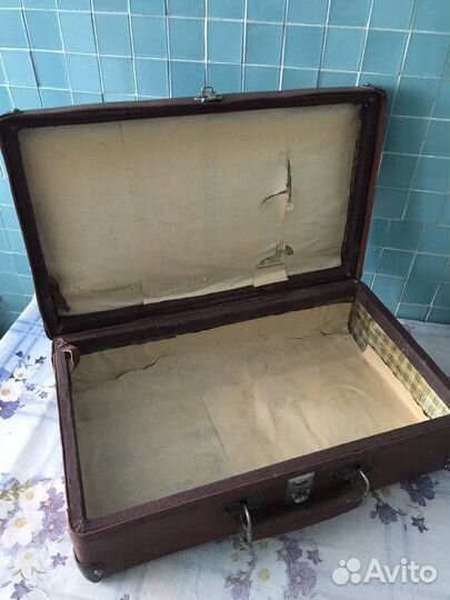 Чемодан фибровый, винтажный