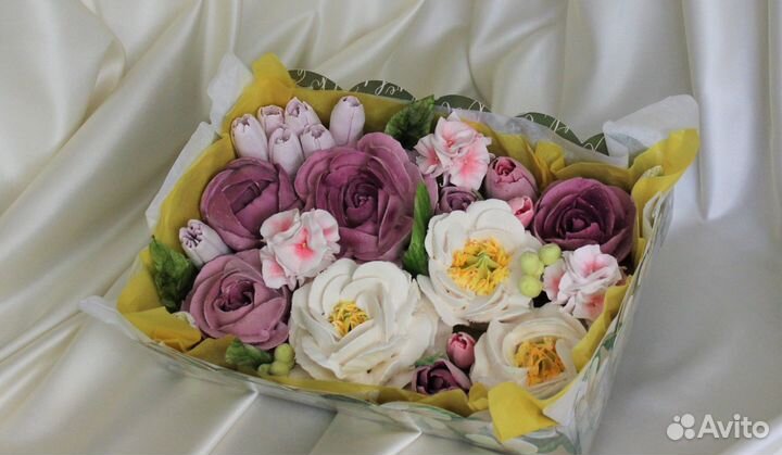 Подарочные коробки и букеты из зефирных цветов