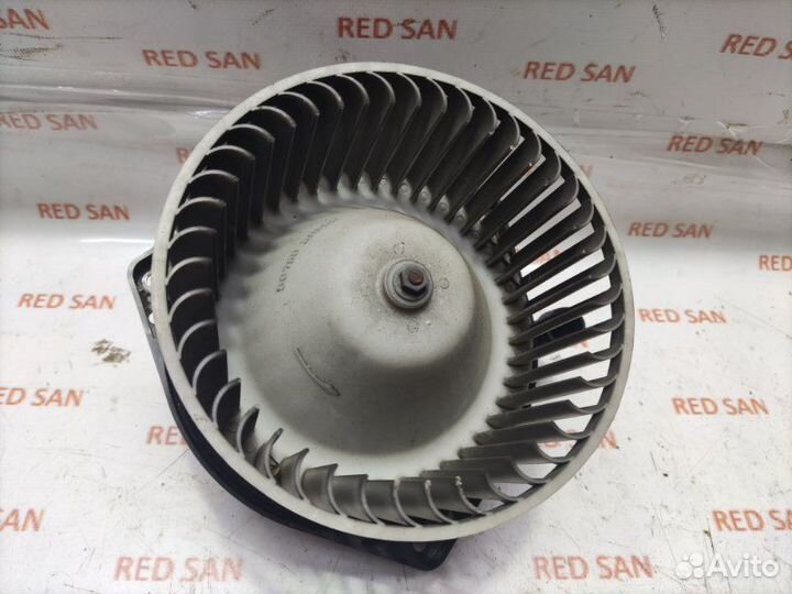 Мотор печки Mitsubishi Pajero Sport K94W 4D56 2003