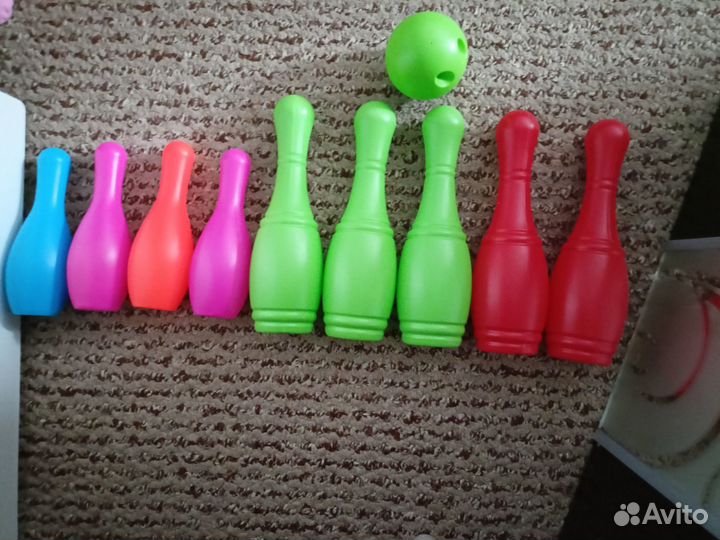 Боулинг (кегли и мяч)