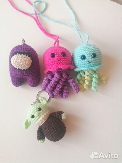 Вязаные игрушки брелки