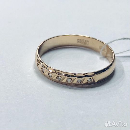 Золотое кольцо с бриллиантами