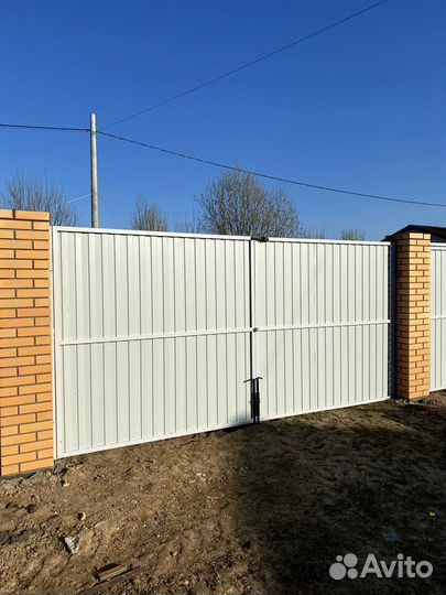 Заборы / забор из сетки рабицы забор из профлиста