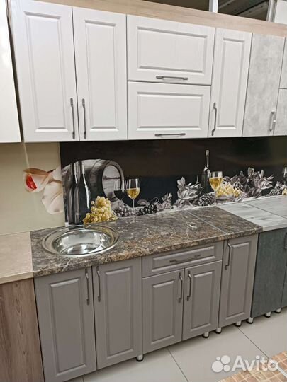 Новый кухонный гарнитур 1.5м