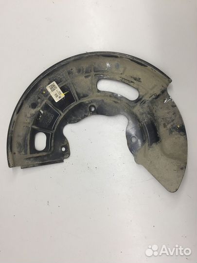 Кожух тормозного диска передний правый