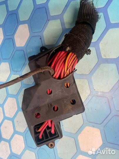 Блок предохранителей 7l0941828A