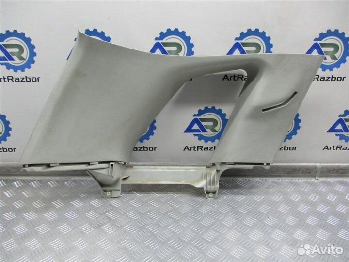 Обшивка задней стойки левой Suzuki Grand Vitara