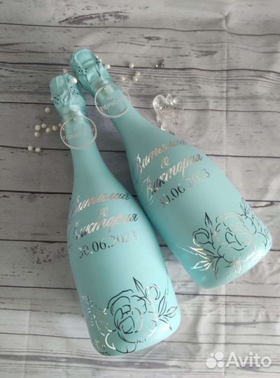 Свадебные фужеры и шампанское