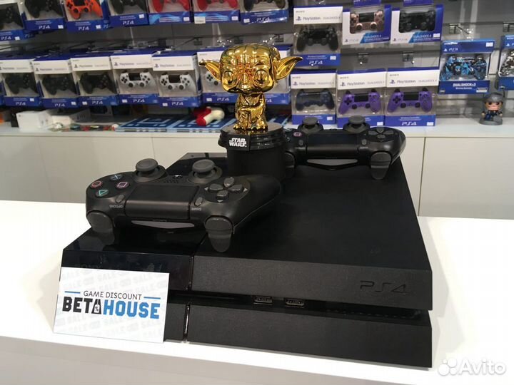 Sony PS4 + 2 Джоя + Power Bank Apple+ наушники