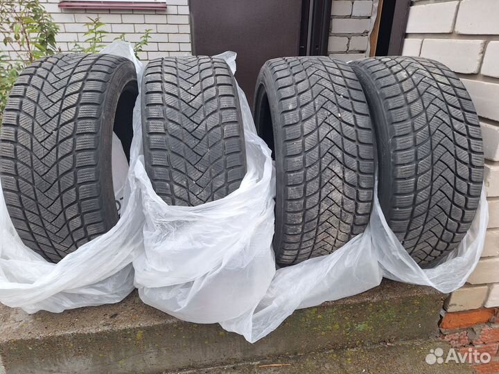 Landsail Winter Lander 235/45 R18 98V