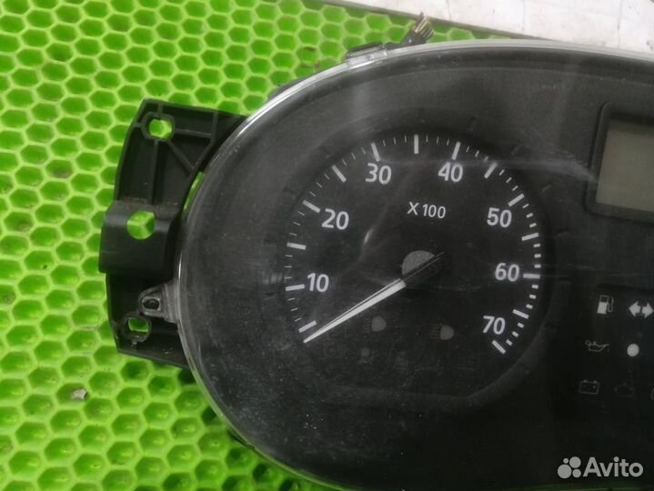 Панель приборов Renault Logan 1