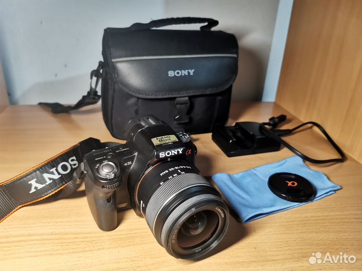 Зеркальный фотоаппарат Sony SLT-A35