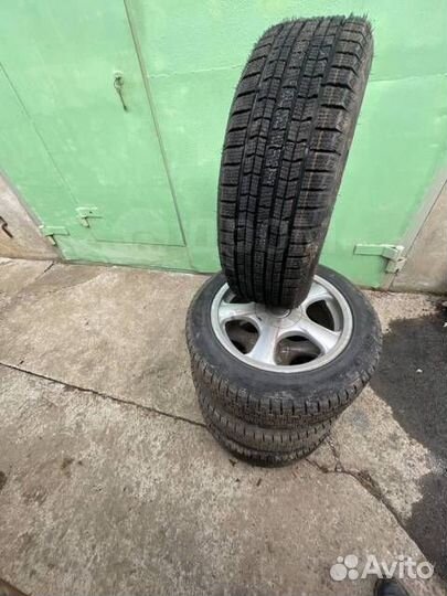Продам комплект резины на литье 205/55/16