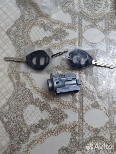 Замок зажигания toyota corolla 150