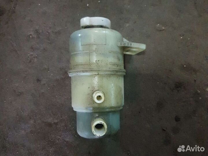 Бачок гур митсубиси лансер 10