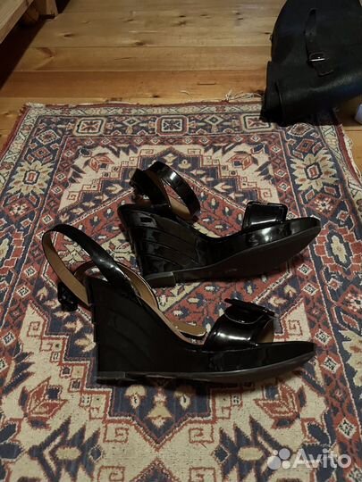 Босоножки натуральная кожа 39 размер лаковые