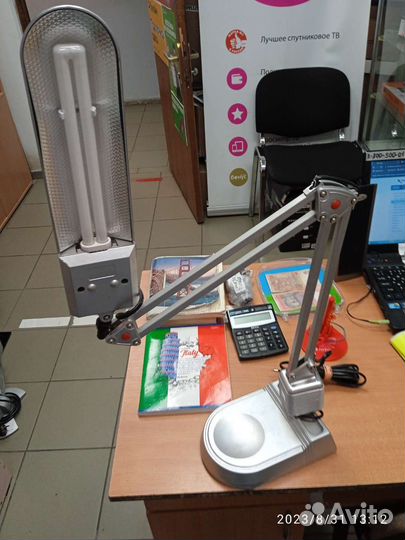 Лампа настольная электрическая б/у рабочая