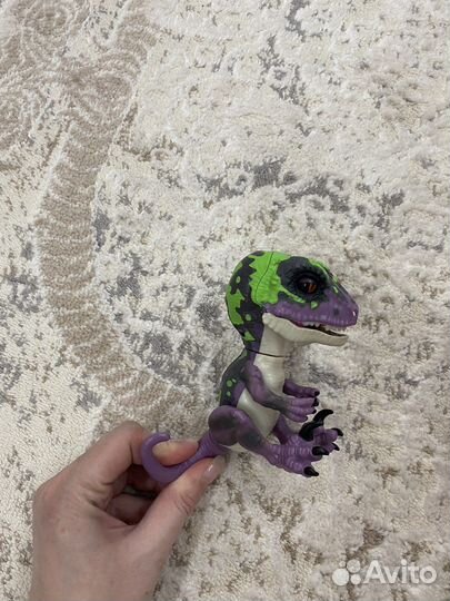 Продам пакетом Динозавры, Fingerlings и др