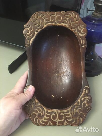 Деревянное резное старинное блюдо