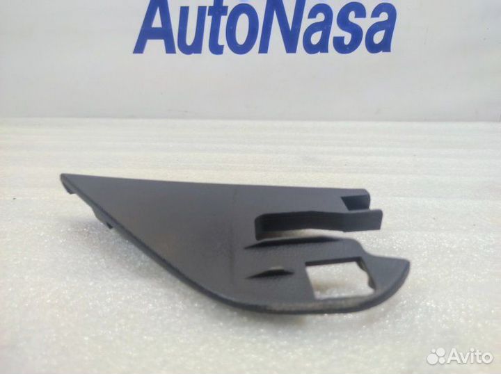 Крышка зеркала (уголок) внутренняя правая Skoda