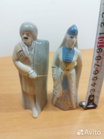 Две фигурки Кавказ, национальная одежда
