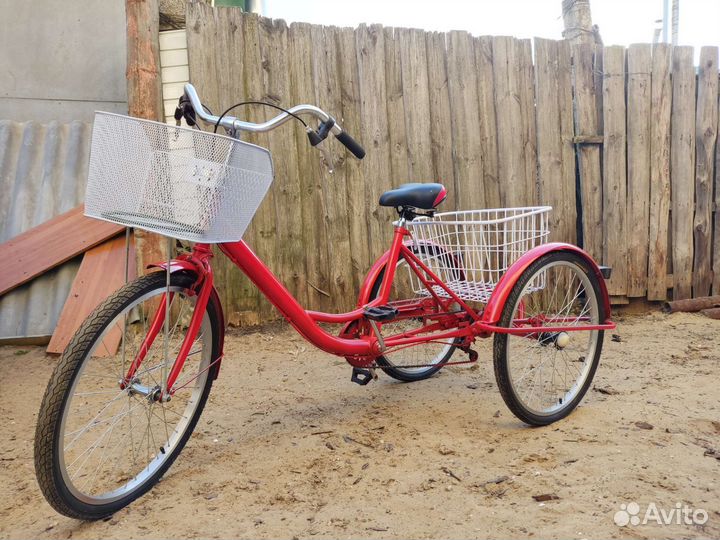 Трехколесный велосипед