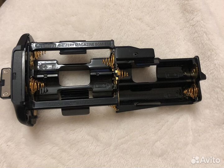 Магазин Canon BGM-E3A для установки шести элементо