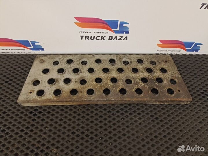 A9416663428 Площадка подножки правой