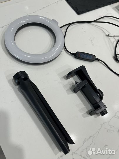 Кольцевая лампа со штативом 16 см