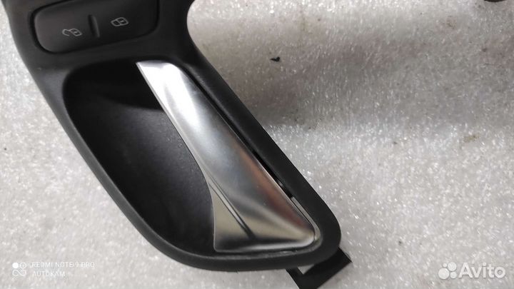 Ручка внутренняя передняя левая Volkswagen polo 5