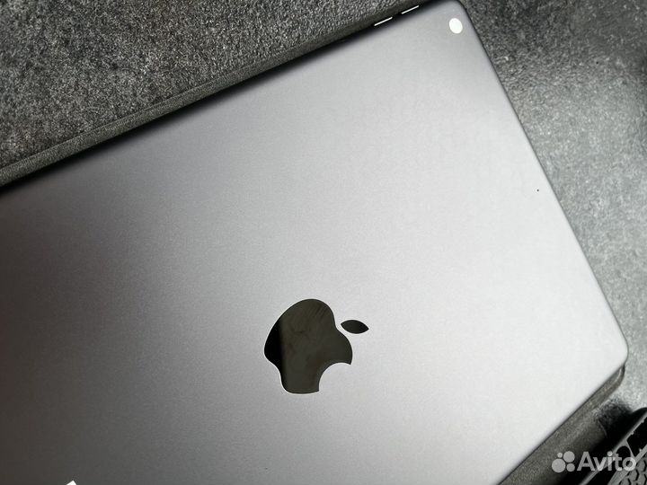 iPad 7 2019 32 гб + Apple Pencil (1st Gen)