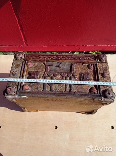 Сундук шкатулка старинная