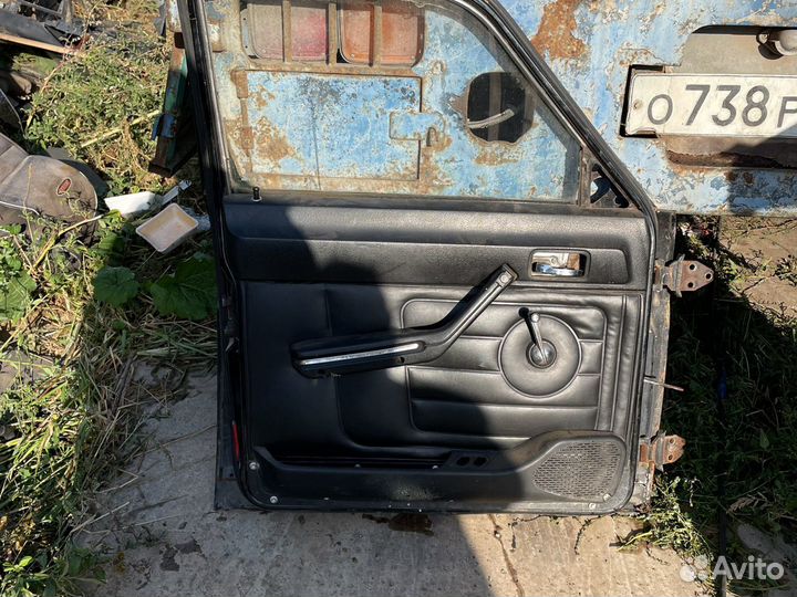 Двери на Волгу 3102