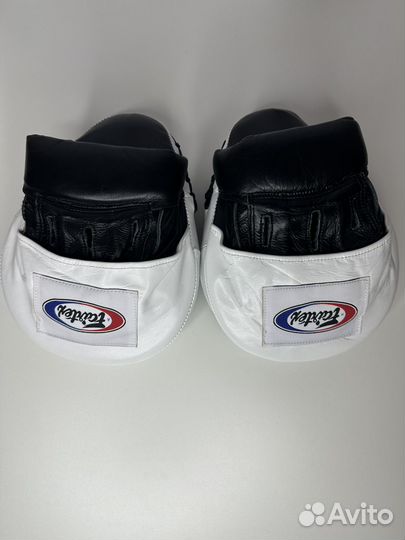 Боксерские лапы fairtex