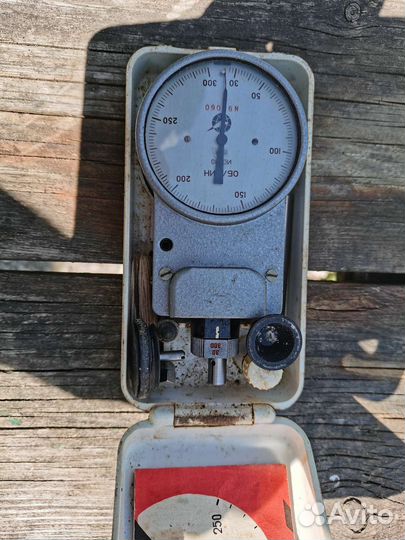 Тахометр магнитный ручной