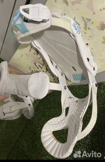 Продам сноуборд с креплениями