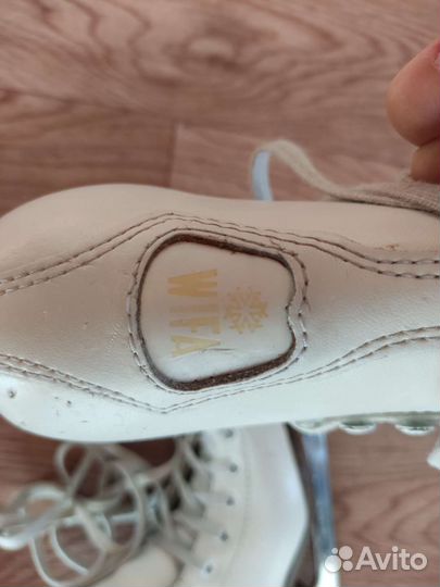 Фигурные коньки Wifa 27L