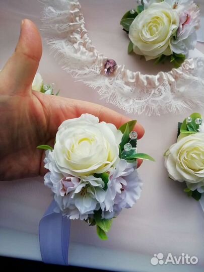 Цветочные браслеты