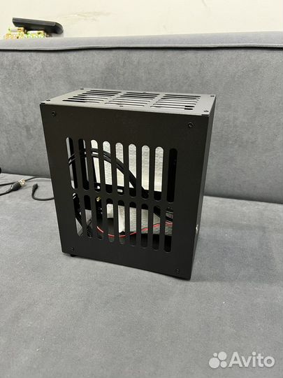 Корпус mini itx 4,7 L, райзер 4.0