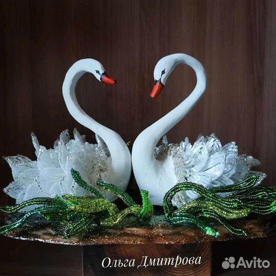 Статуэтка лебедь