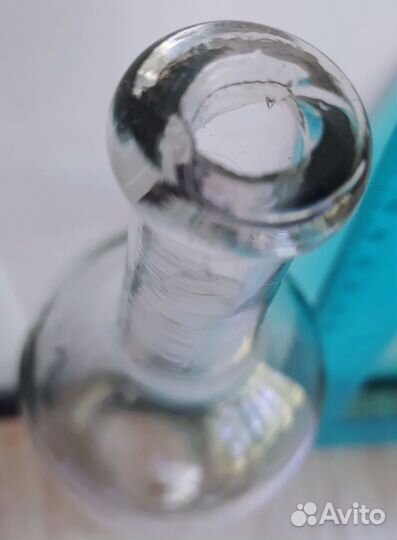 Бутылка стеклянная старинная